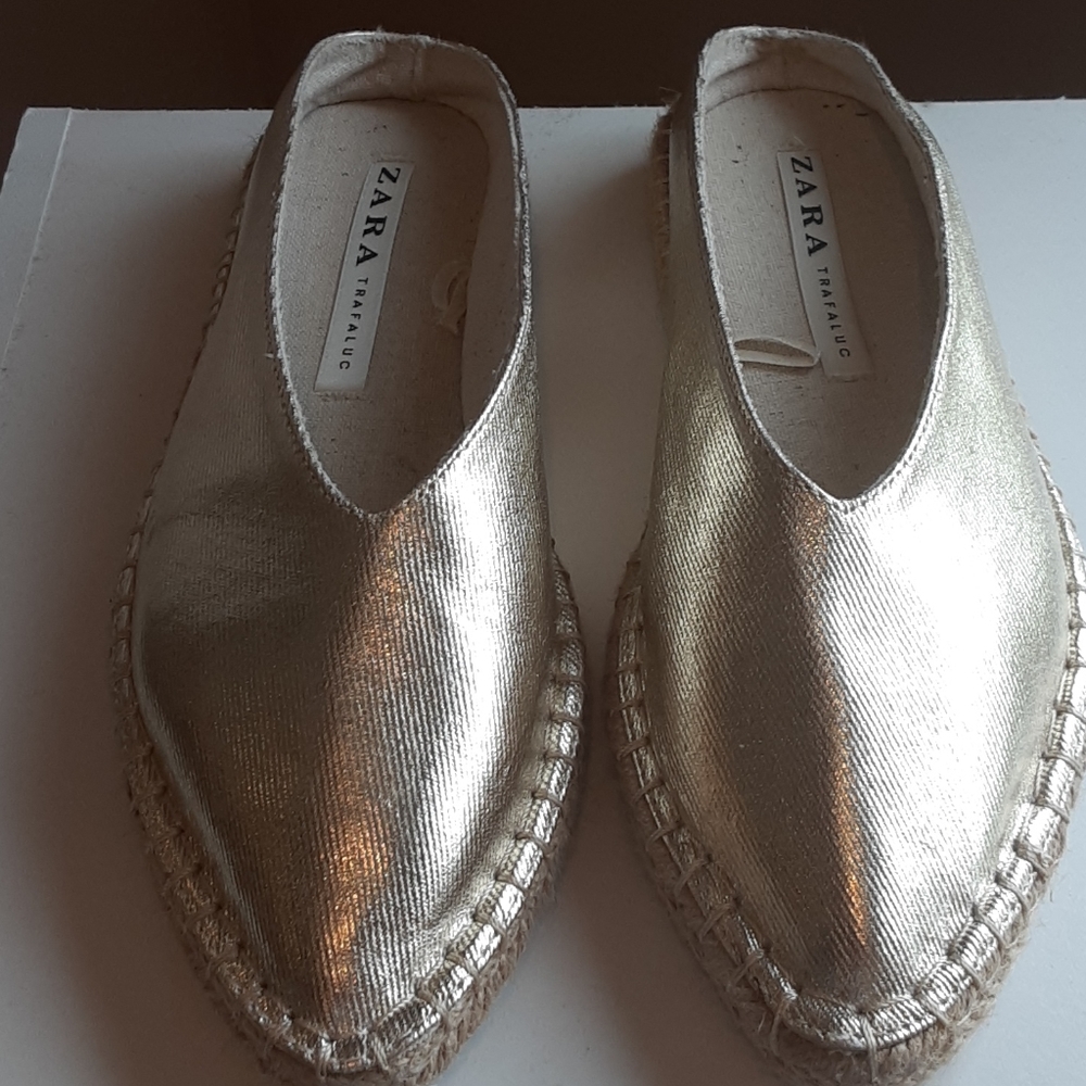 Zara eapadrille like, gold, slip on shoes